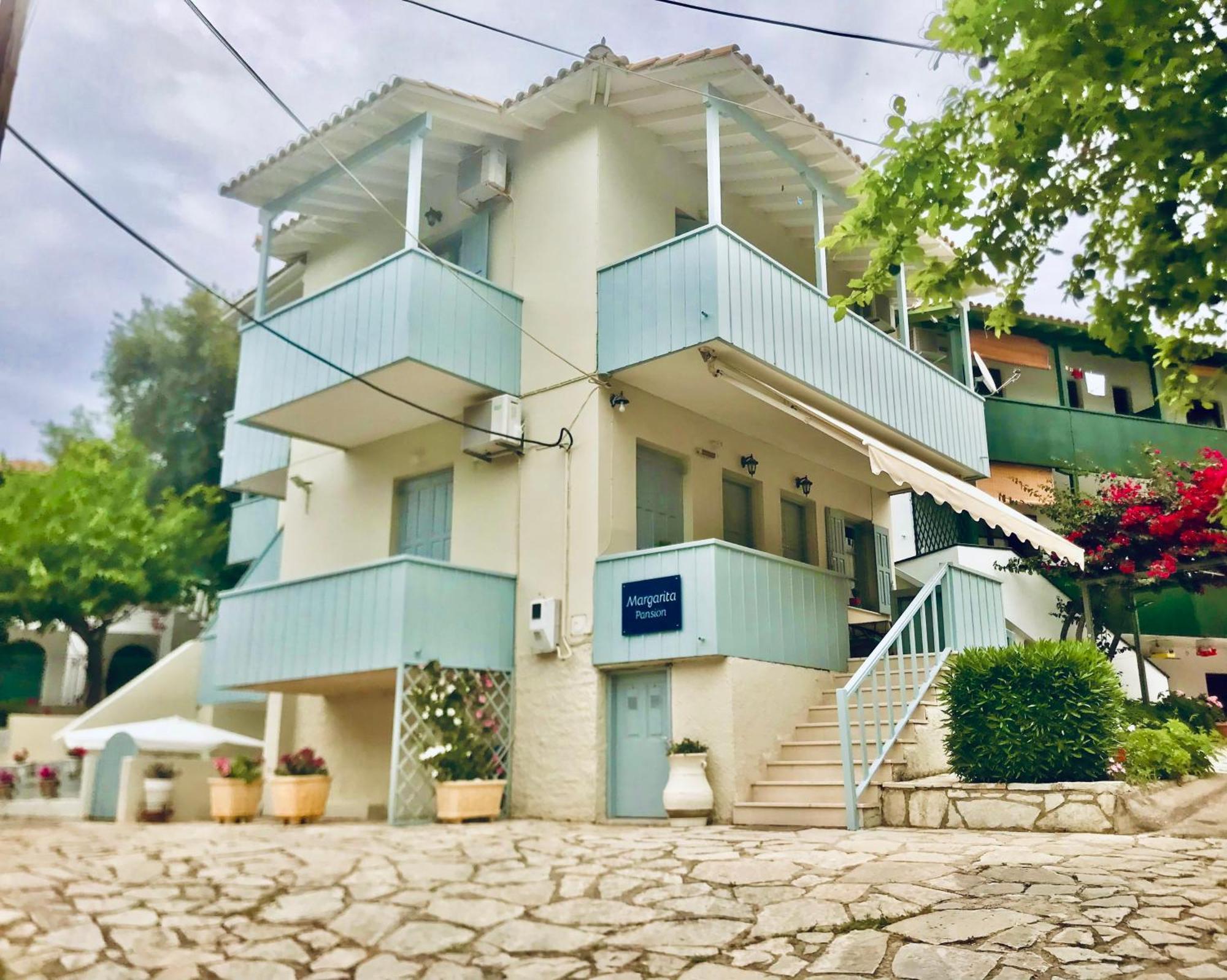 Pansion Margarita Apartment อาโยส นิกีตัส ภายนอก รูปภาพ